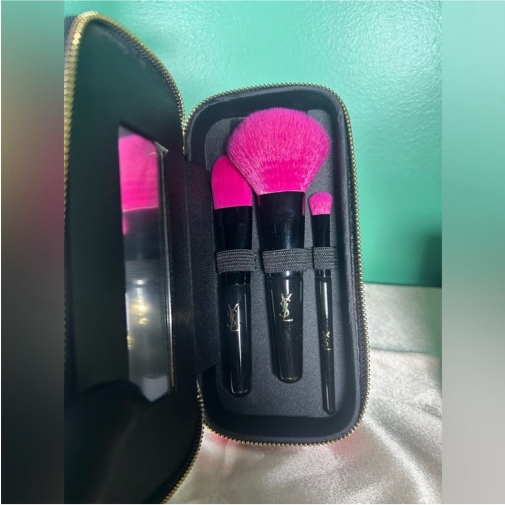 Yves Saint Laurent Beauty Gift Brush Set
